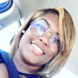 Meet your Posher, Whitney